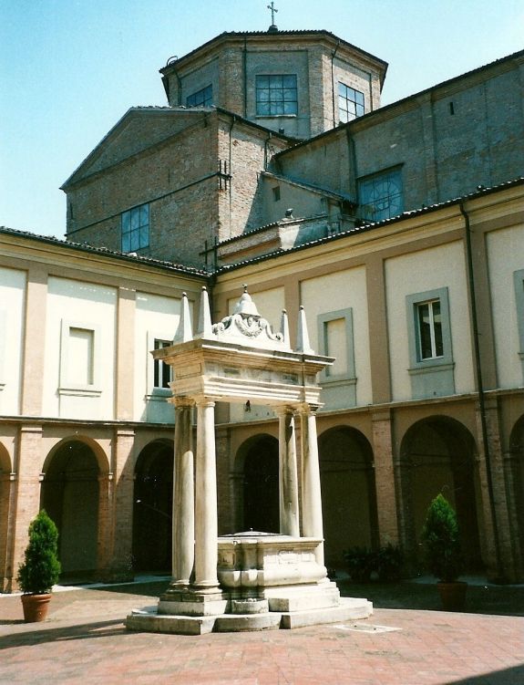 Foto di Abbazia di Santa Maria del Monte scattata da Casa Bufalini